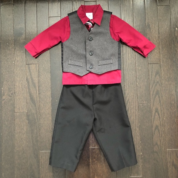 Perry Ellis 4 Piece Vest Suit Set 18 months - Picture 2 of 9